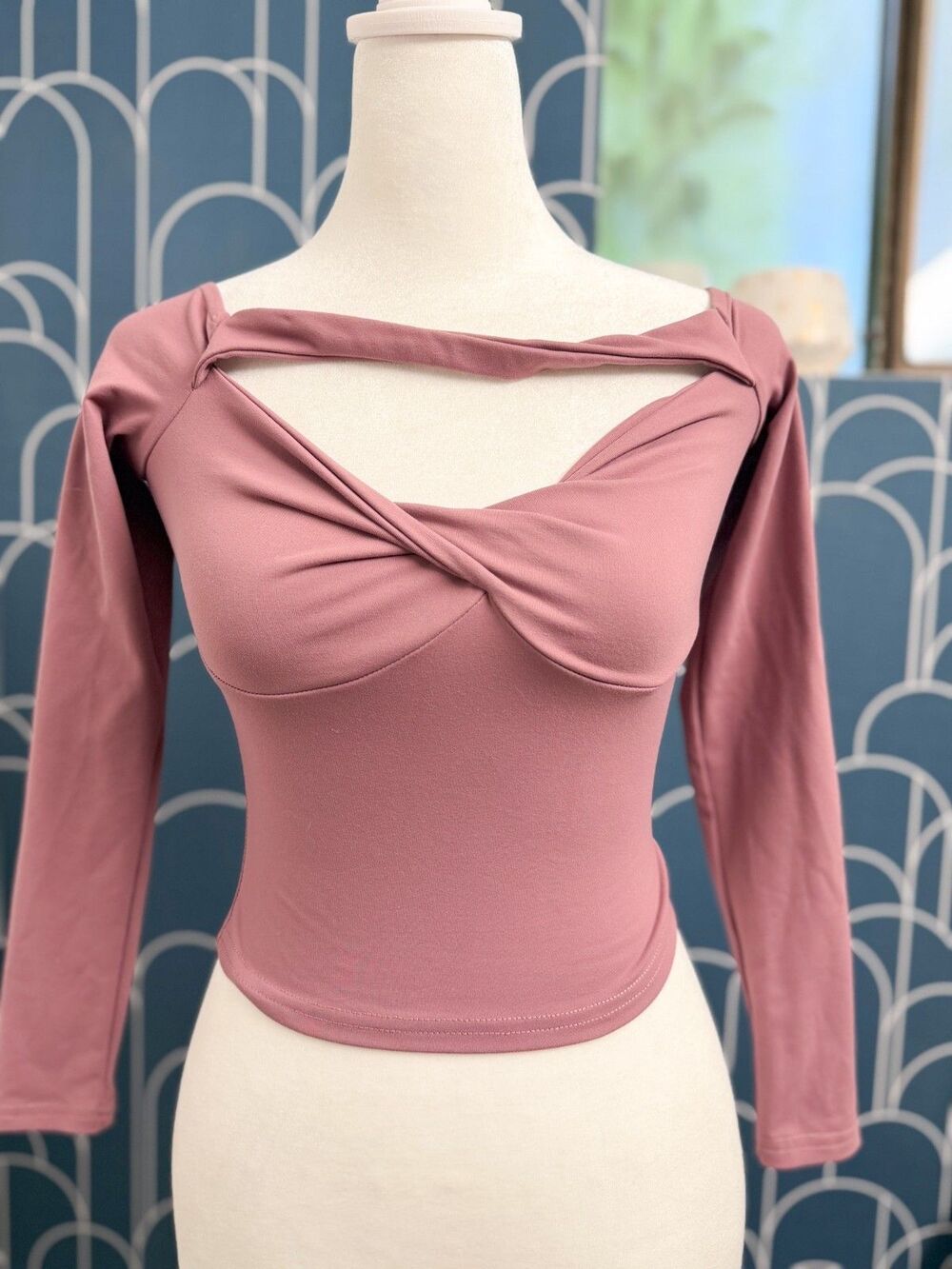 White Fox Mauve XS Crop Top with long sleeves strappy